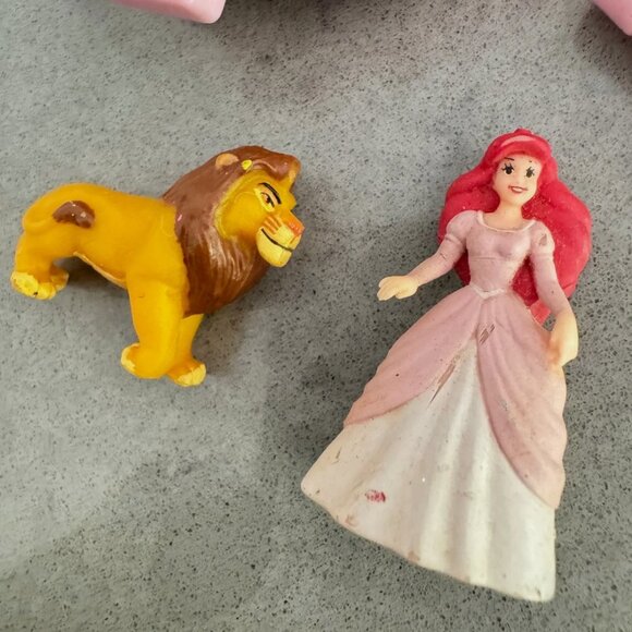 Polly Pocket Pocahontas Compact Complete Ariel Mermaid Lion King Disney Figures - Picture 3 of 5